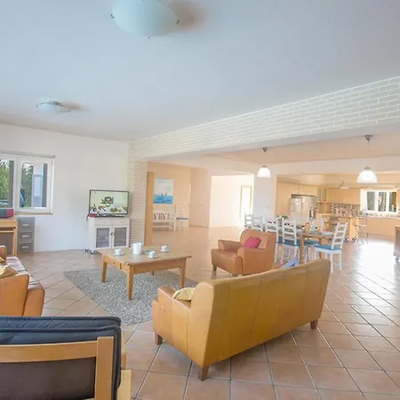 You Will Love This Luxury 4 Bedroom Holiday In With Private Pool 1702 Villa