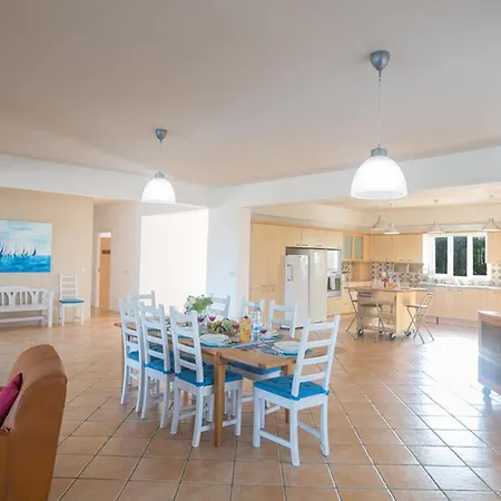Villa You Will Love This Luxury 4 Bedroom Holiday In With Private Pool 1702